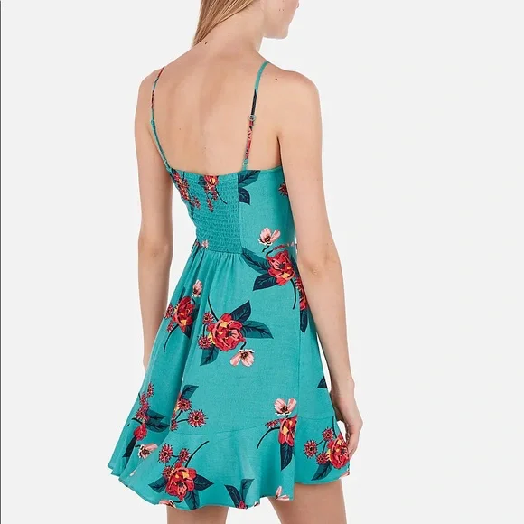 XS FLORAL RUFFLE WRAP DRESS BY EXPRESS - Picture 2 of 11